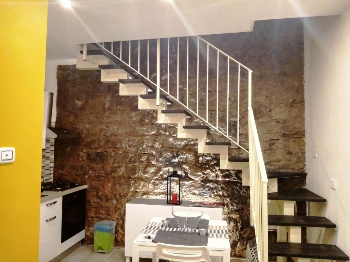 Loft Lava Stone Catania