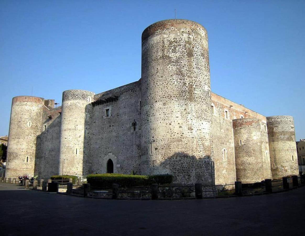 Ferienhaus Loft Lava Stone Catania